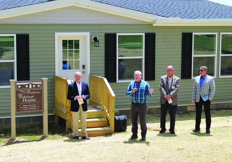 Henderson Foundation Cuts Ribbon on FCMC’s Henderson-Washabaugh House